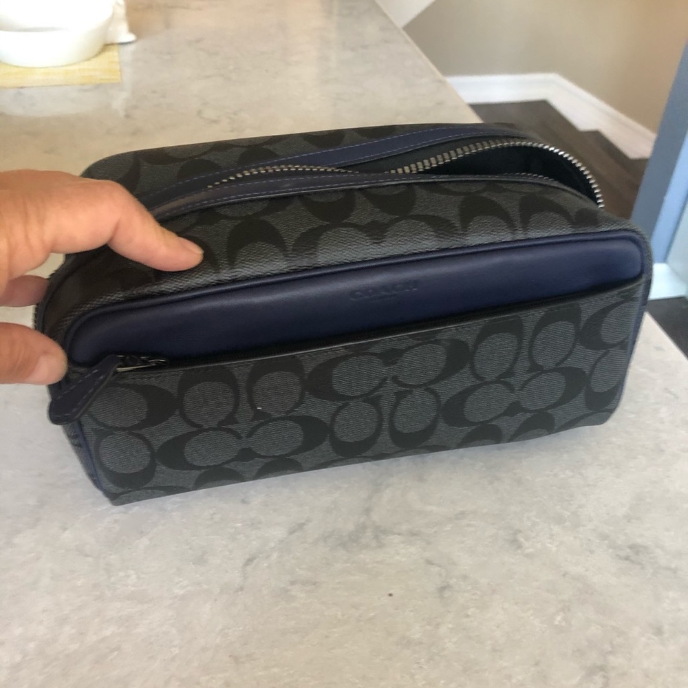 Coach men’s travel bathroom bag